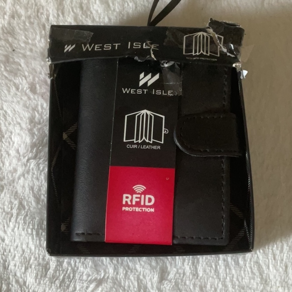 West Isle Black Leather Wallet with RFID